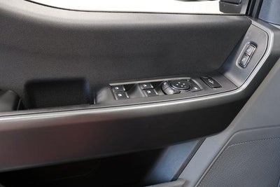 2027 Ford Super Duty F-350 SRW XLT