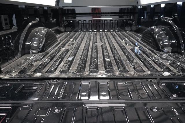 2027 Ford Super Duty F-350 SRW XLT