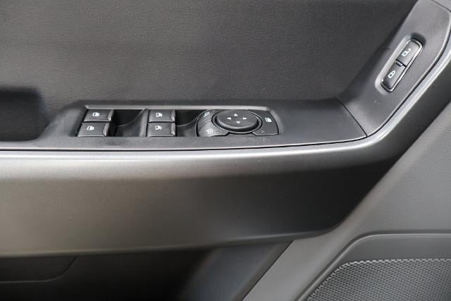 2027 Ford Super Duty F-350 SRW XLT
