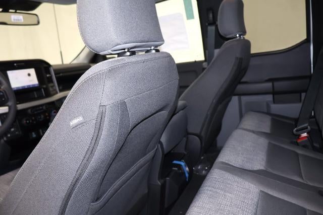 2027 Ford Super Duty F-350 SRW XLT