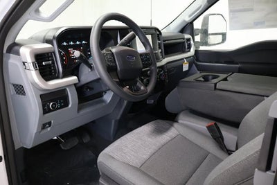 2027 Ford Super Duty F-350 SRW XLT