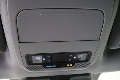 2027 Ford Super Duty F-350 SRW XLT