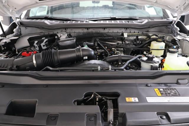 2027 Ford Super Duty F-350 SRW XLT