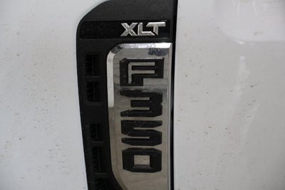 2027 Ford Super Duty F-350 SRW XLT