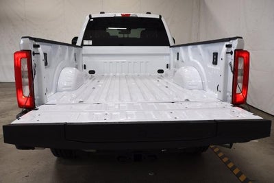 2027 Ford Super Duty F-350 SRW XLT