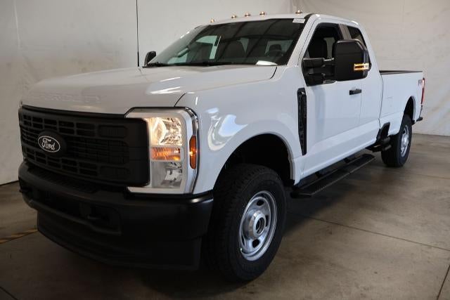 2027 Ford Super Duty F-350 SRW XL