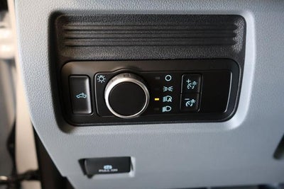 2027 Ford Super Duty F-350 SRW XL