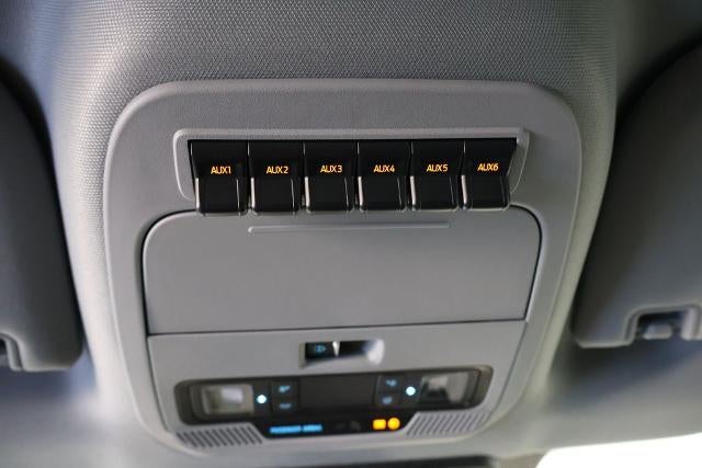 2027 Ford Super Duty F-350 SRW XL