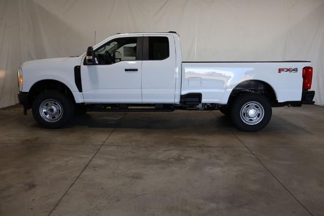 2027 Ford Super Duty F-350 SRW XL