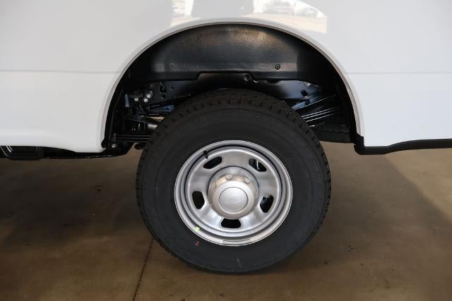 2027 Ford Super Duty F-350 SRW XL
