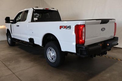 2027 Ford Super Duty F-350 SRW XL