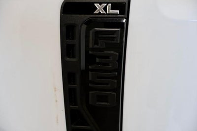 2027 Ford Super Duty F-350 SRW XL