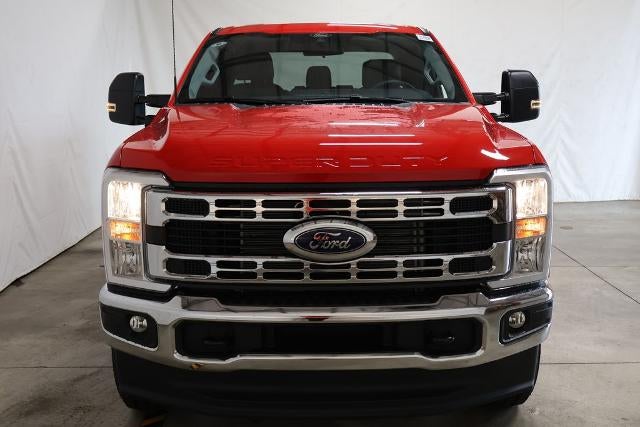 2026 Ford Super Duty F-350 SRW XLT