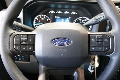2027 Ford Super Duty F-350 SRW XLT