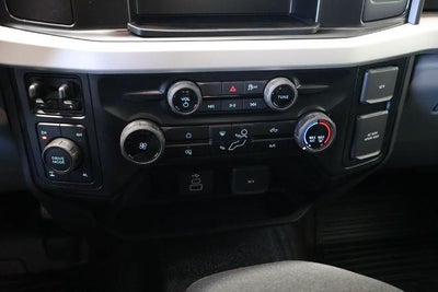 2027 Ford Super Duty F-350 SRW XLT