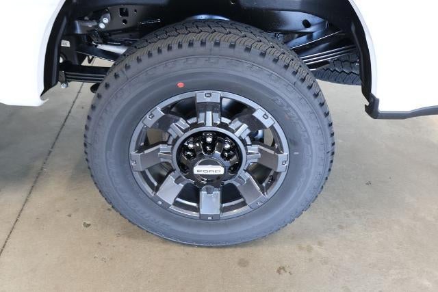 2027 Ford Super Duty F-350 SRW XLT