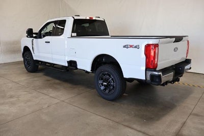 2027 Ford Super Duty F-350 SRW XLT