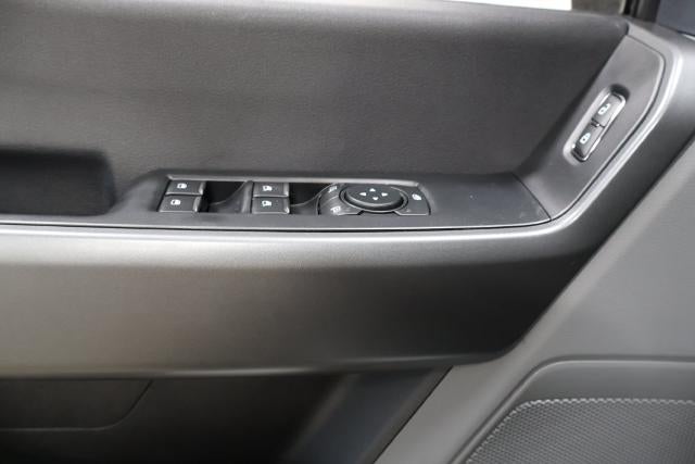 2027 Ford Super Duty F-350 SRW XLT