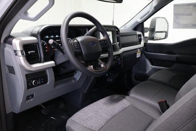 2027 Ford Super Duty F-350 SRW XLT