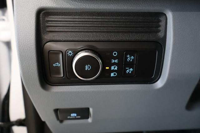 2027 Ford Super Duty F-350 SRW XLT