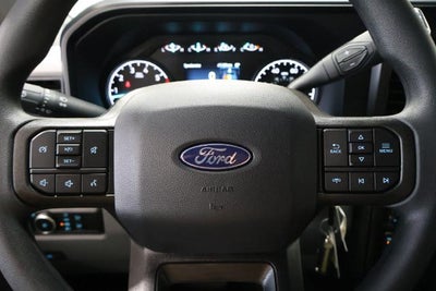 2027 Ford Super Duty F-350 SRW XLT