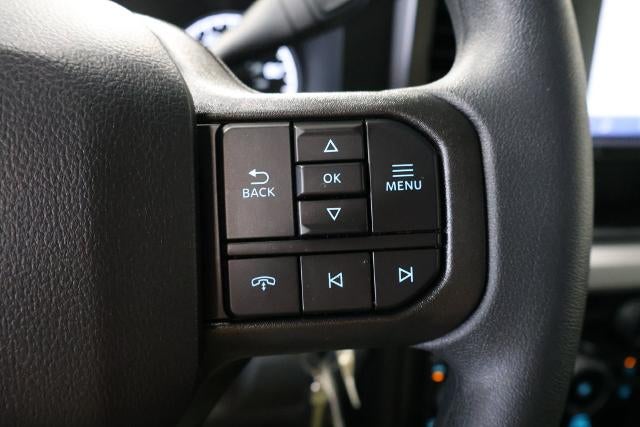 2027 Ford Super Duty F-350 SRW XLT