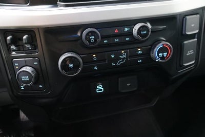 2027 Ford Super Duty F-350 SRW XLT