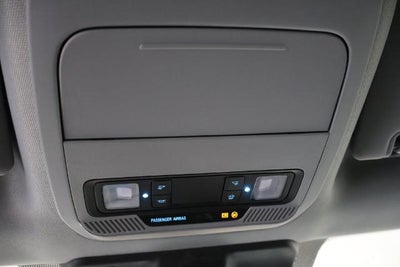 2027 Ford Super Duty F-350 SRW XLT