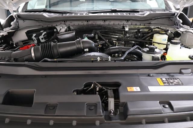 2027 Ford Super Duty F-350 SRW XLT