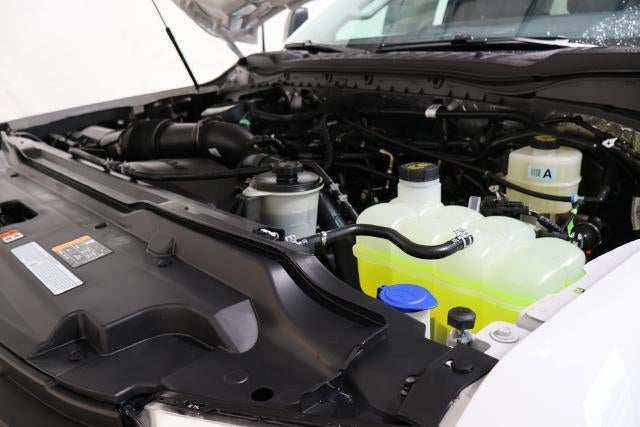 2027 Ford Super Duty F-350 SRW XLT