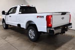 2027 Ford Super Duty F-350 SRW XLT