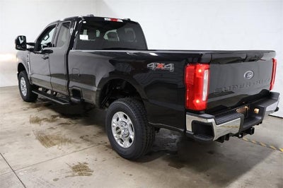 2026 Ford Super Duty F-350 SRW XLT