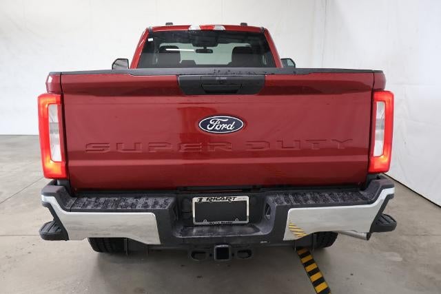 2027 Ford Super Duty F-250 SRW XLT