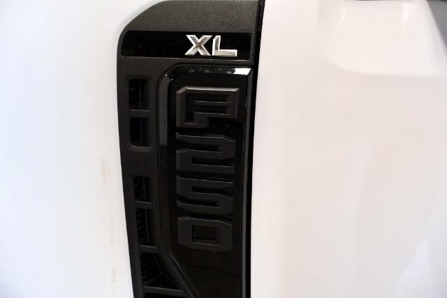 2027 Ford Super Duty F-250 SRW XL