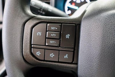 2027 Ford Super Duty F-350 SRW XLT