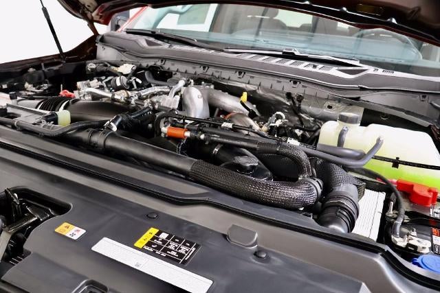 2027 Ford Super Duty F-350 SRW XLT