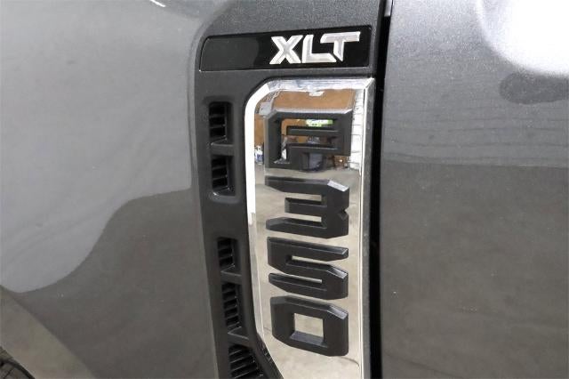 2025 Ford Super Duty F-350 SRW XLT