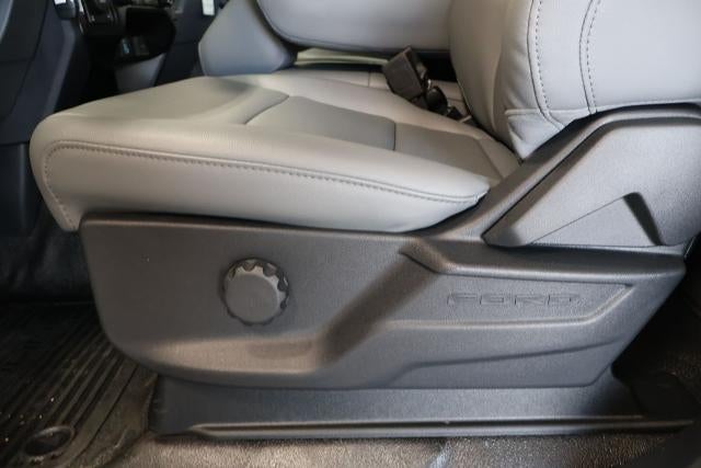 2027 Ford Super Duty F-350 SRW XL