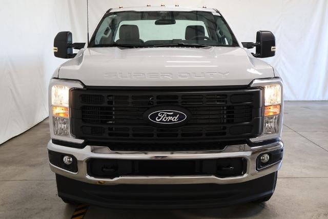 2027 Ford Super Duty F-350 SRW XL