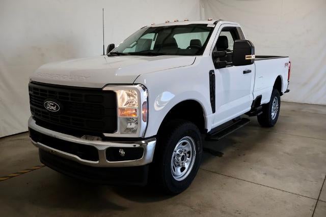 2027 Ford Super Duty F-350 SRW XL