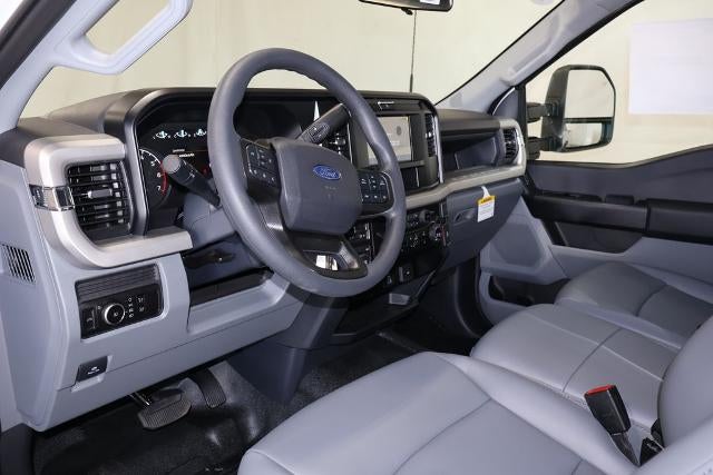 2027 Ford Super Duty F-350 SRW XL