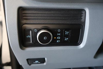 2027 Ford Super Duty F-350 SRW XL