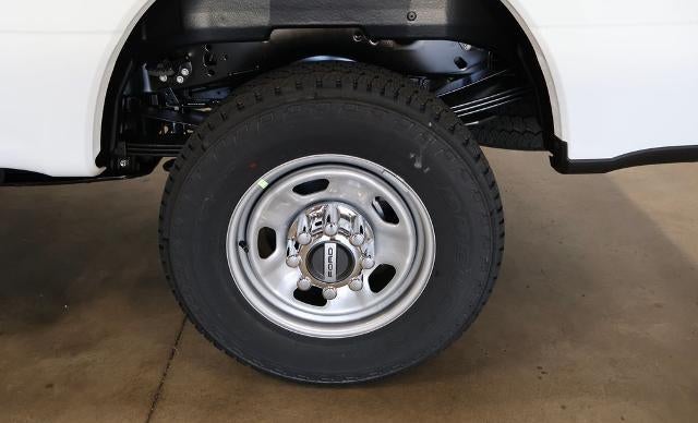2027 Ford Super Duty F-350 SRW XL
