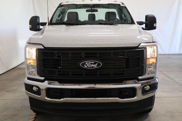2027 Ford Super Duty F-350 SRW XL