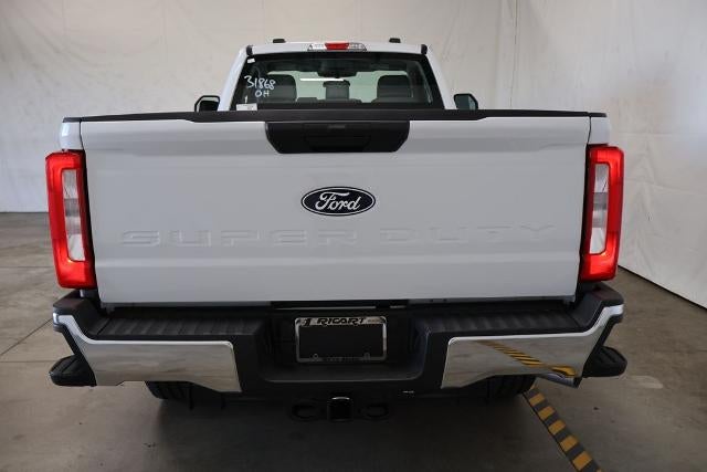 2027 Ford Super Duty F-350 SRW XL