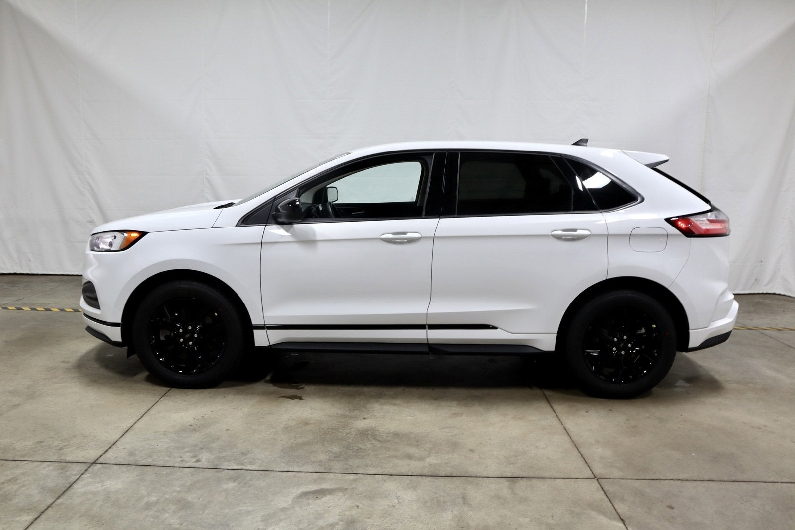 2024 Ford Edge SE Demo