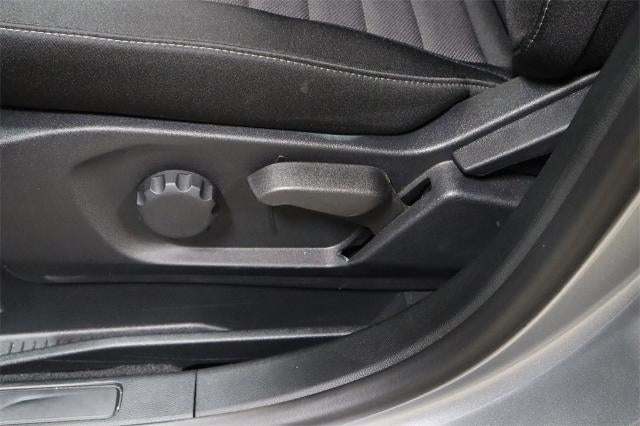 2024 Ford Edge SE Demo