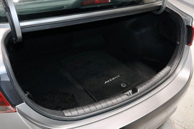 2022 Hyundai ACCENT SE