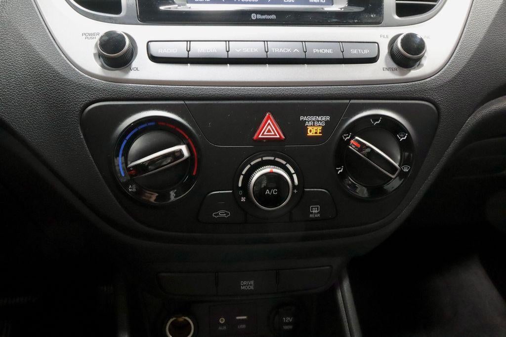 2022 Hyundai ACCENT SE