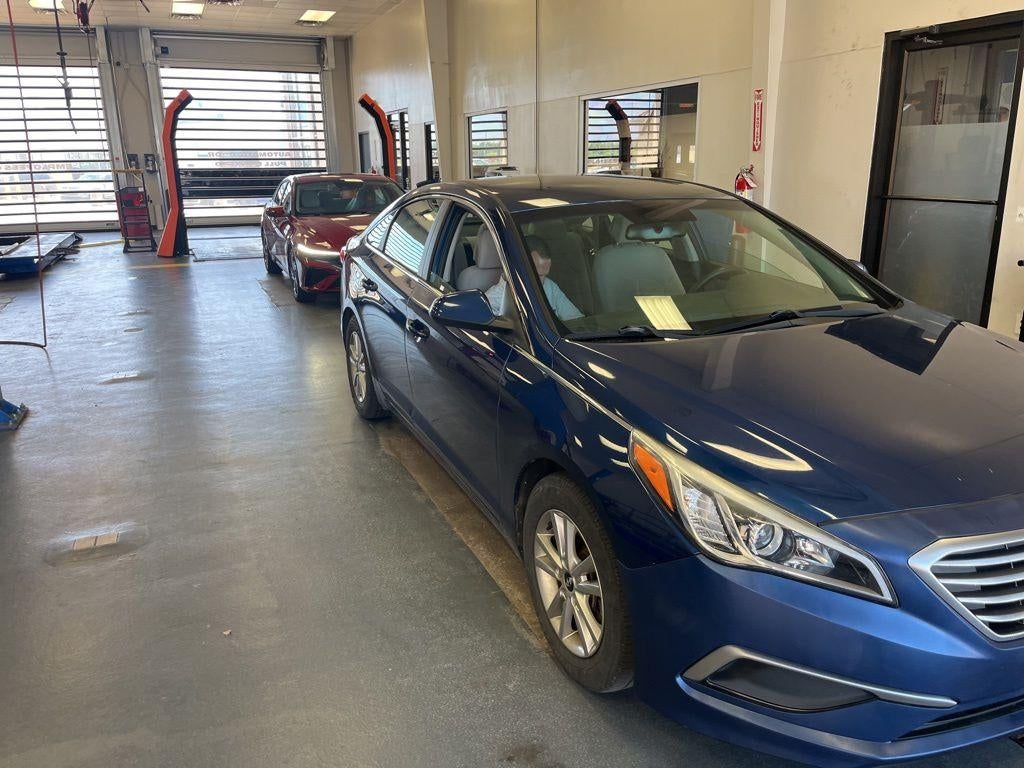 2017 Hyundai SONATA SE